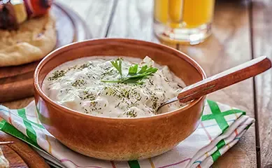 Plat de tzatziki
