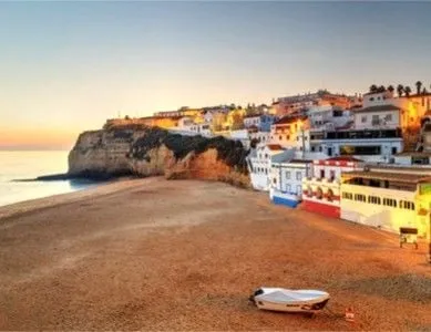 La côte d'Albufeira au Portugal