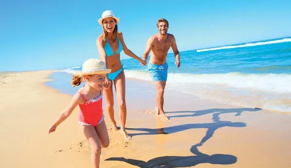 Famille à la plage