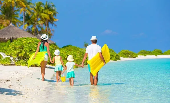 Famille plage et palmiers