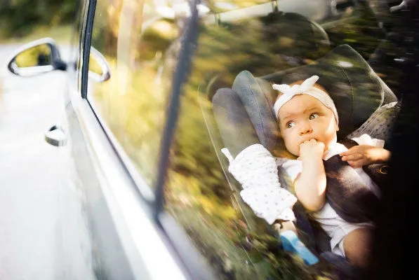 bebe_en_voiture