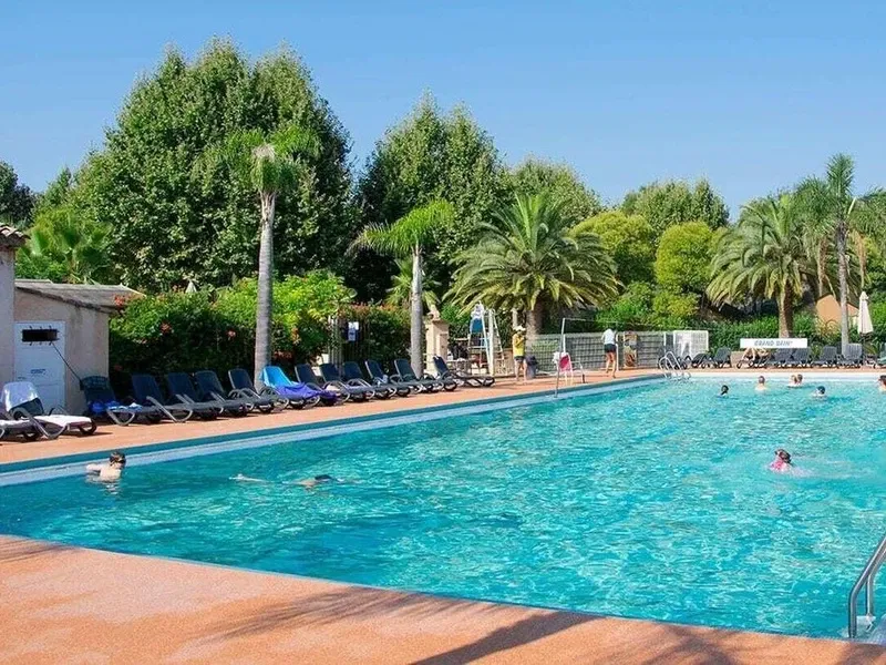 Camping Les Pêcheurs, 4*