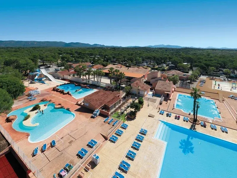 oasis village 5*